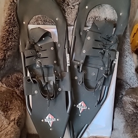REDFEATHER Blackhawk Snowshoes Aluminum alloyed frame 9x30\